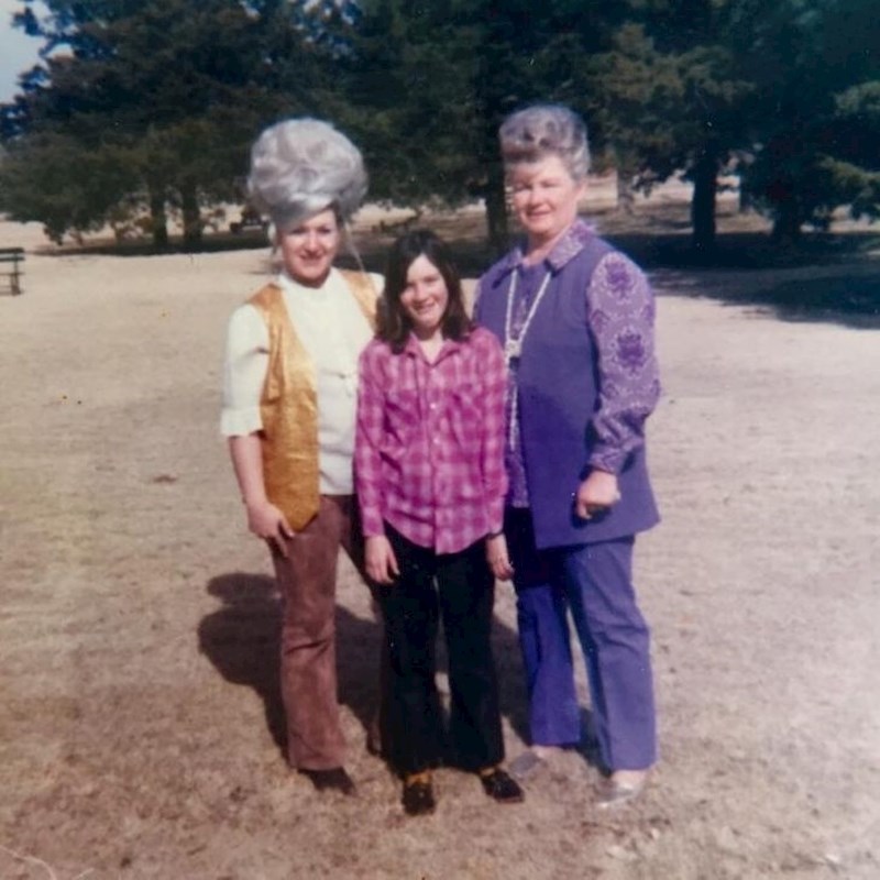 Velike frizure iz 80-ih nisu ništa prema velikim frizurama iz 70-ih!