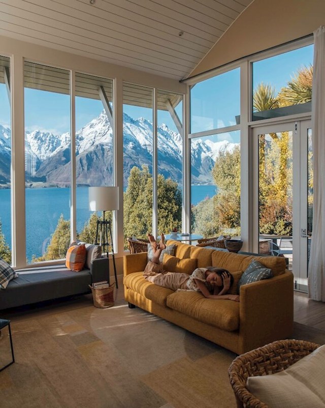 Prekrasna kuća s pogledom na jezero Wakatipu na Novom Zelandu