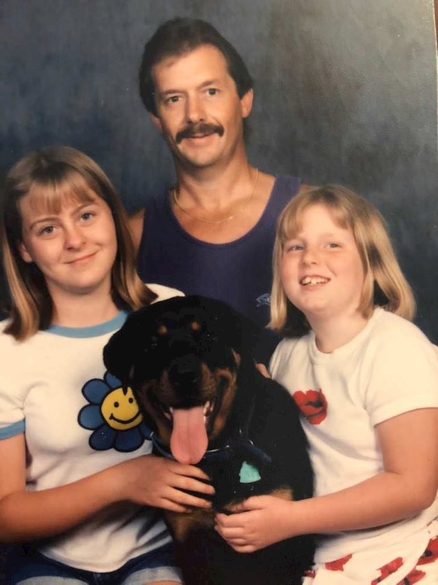 Nakon njihovg razvoda, tata na mjesto mame na fotkama stavlja svojeg psa