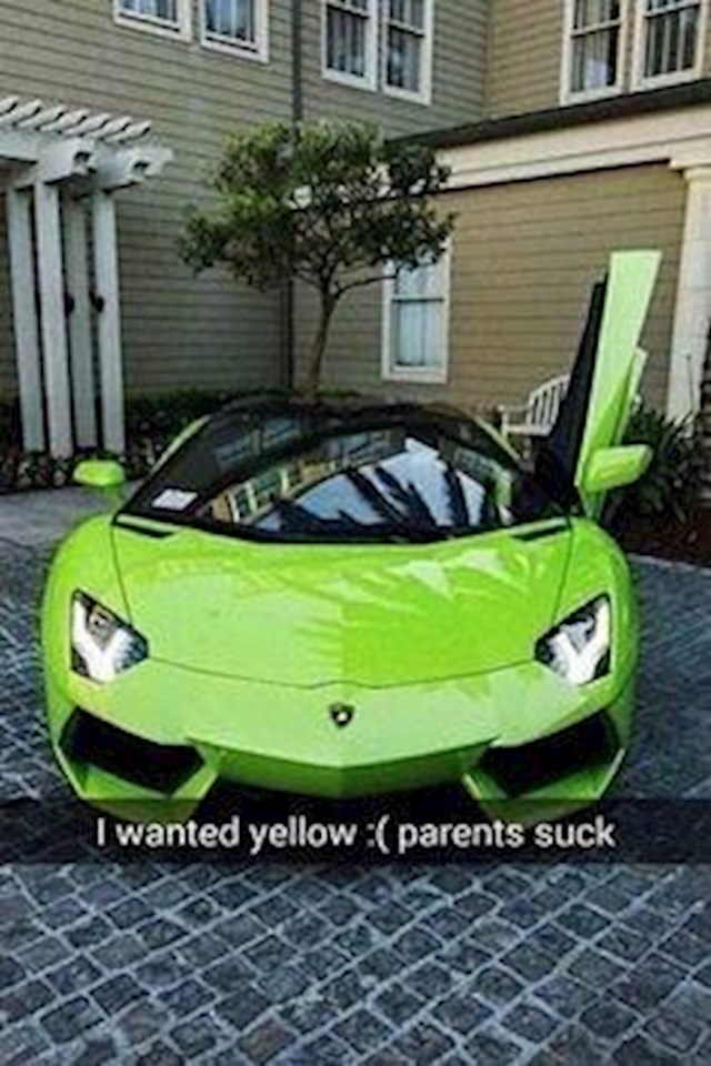 Ljuta je jer je htjela žuti auto, ne zeleni
