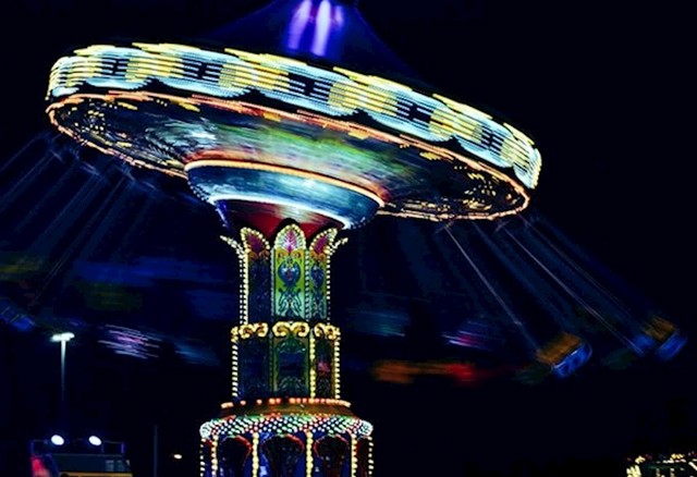 Lunapark- vlak smrti, vrtuljak.. to je bilo najbolje provedeno vrijeme, i bili smo spremni svu ušteđevinu tu potrošiti, a sad bi platili samo da ne moramo na to čudo