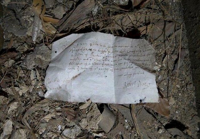 Ispod drvenih greda pronašla je šoping listu staru 150 godina
