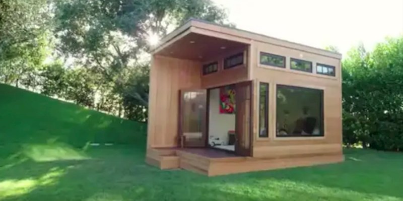 Ovo je kućica za igru najmlađih Kardashianki. Bolja od većine hotelskih soba