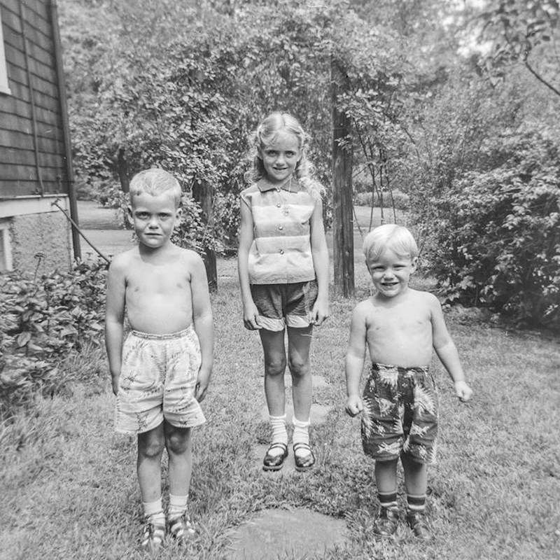 Curica izgleda kao da levitira