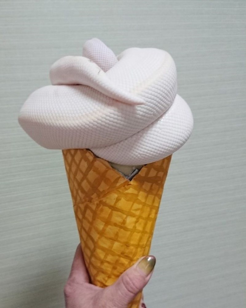 Tko želi polizati ovaj sla... ups, zmiju