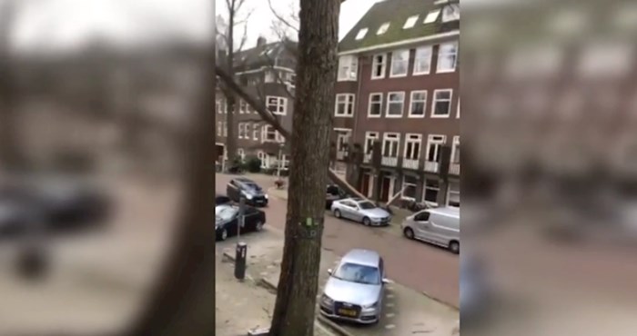Europom je protutnjala oluja Eunice, snimka iz Amsterdama pokazuje svu njenu silinu
