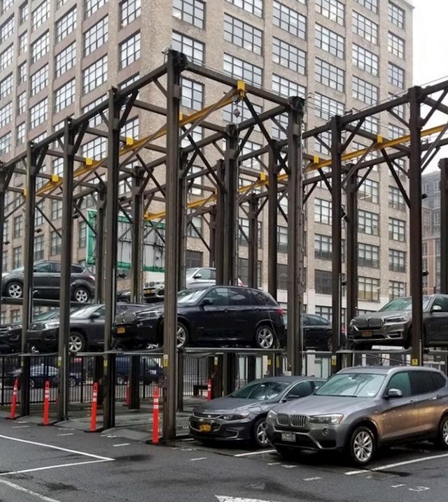 Vertikalno parkiranje u New Yorku