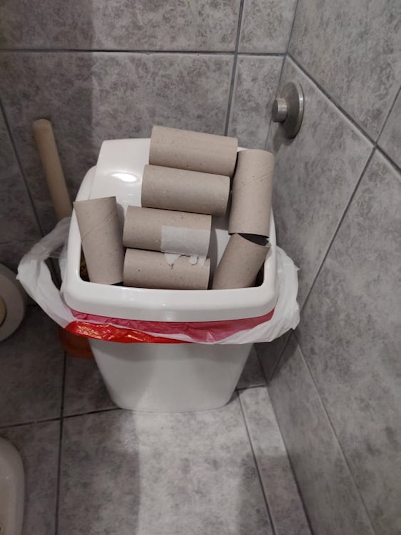 Barem dok sjediš na wc imaš vremena za ovo potrpati unutra