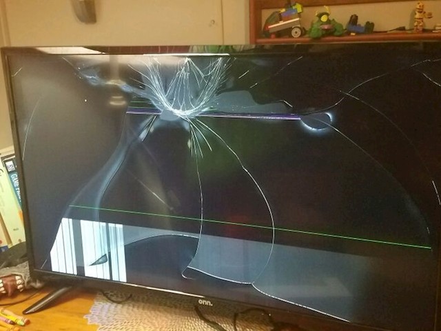 Kupio sam TV za rođendan, ovakav je došao