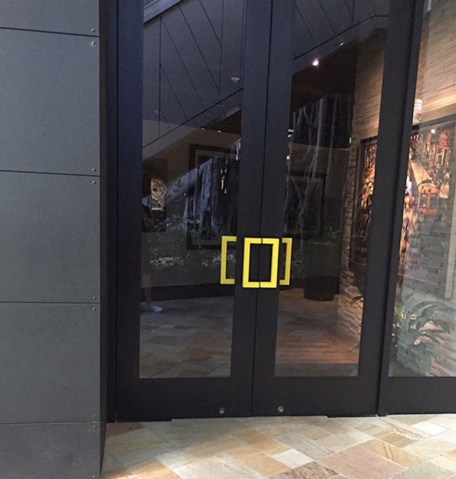 Drška vrata u zgradi National Geographica je zapravo njihov logo