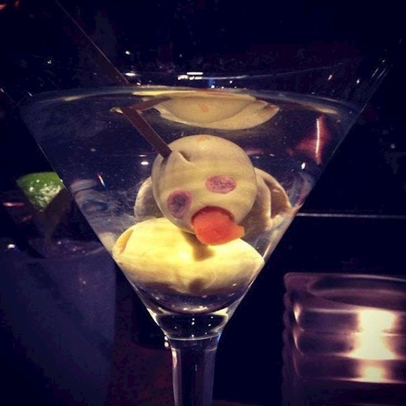 Čak se i ova maslin osjeća loše nakon koktela, razmisli još jednom treba li ti