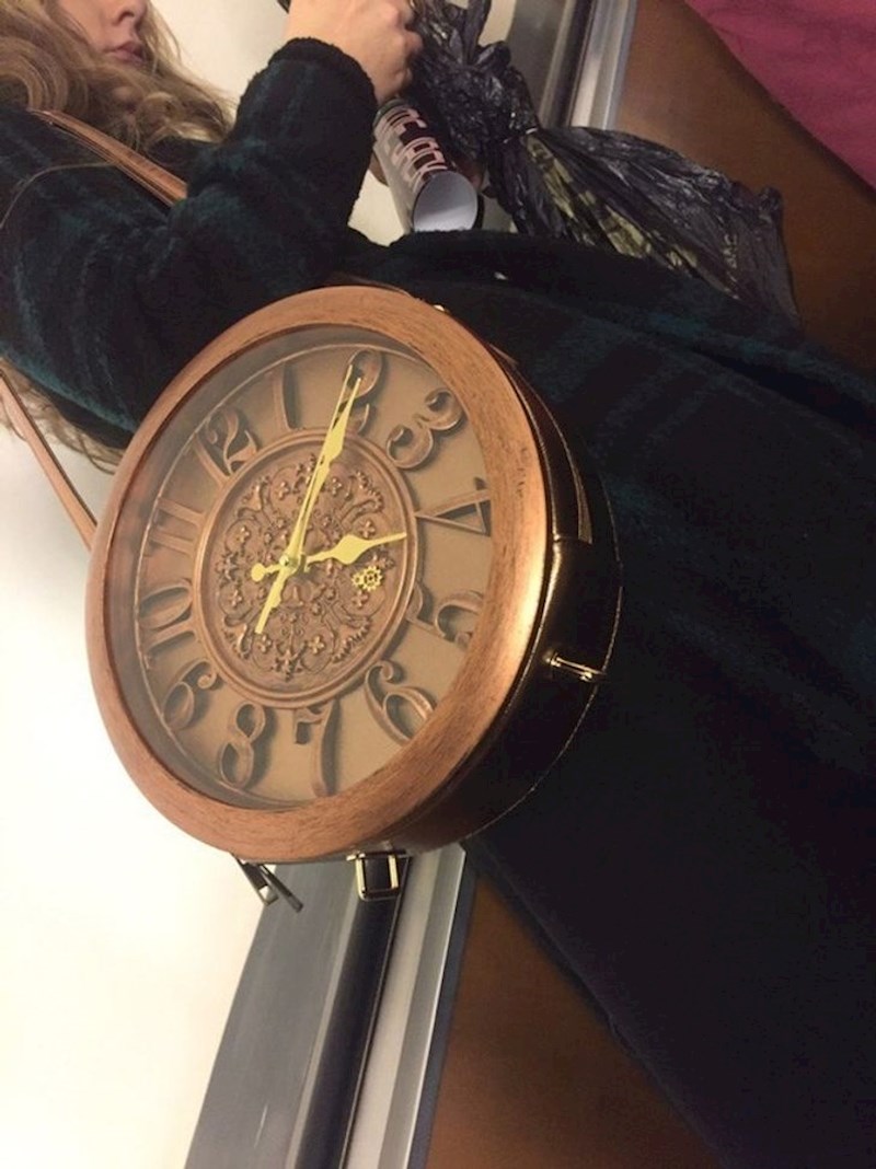 Možda su je stalno pitali koliko je sati pa je odlučila tome stati u kraj