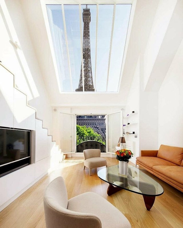 Prekrasan stan u Parizu, s pogledom na Eiffelov toranj
