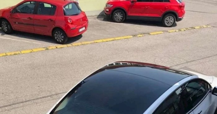 Netko je u Čakovcu na poseban način ukrasio svoju novu Teslu, morate to vidjeti