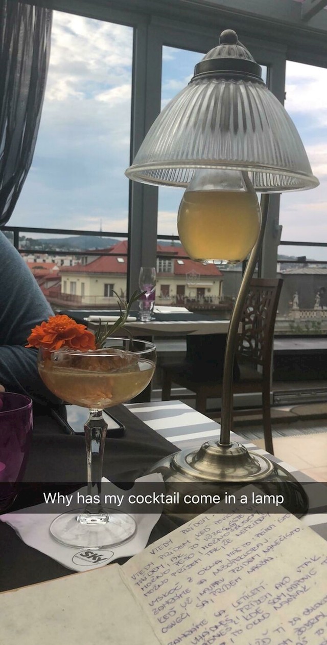 Moraš odvrnuti luster svaki put kad se želiš napiti