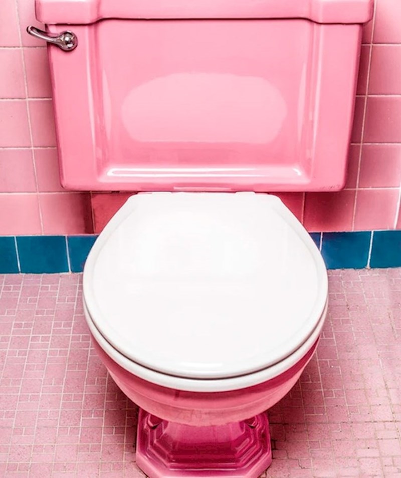 Daska za WC se treba spustiti zajedno s poklopcem svaki put kad puštate vodu