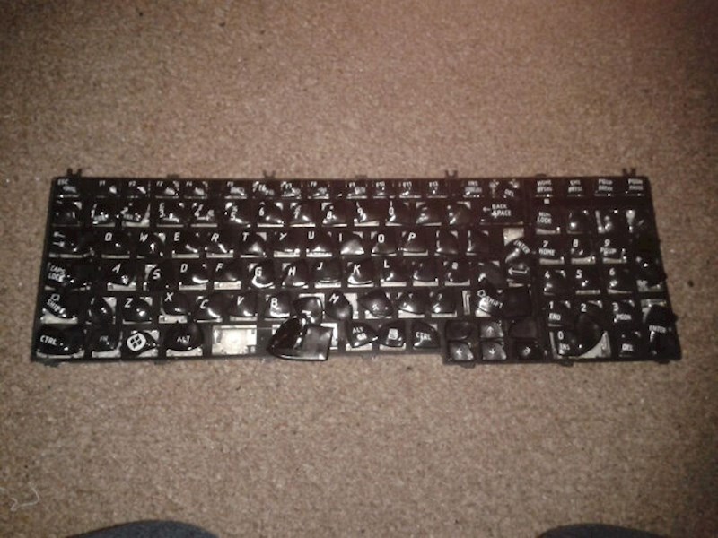 Pokušao je osušiti tipkovnicu u mikrovalnoj