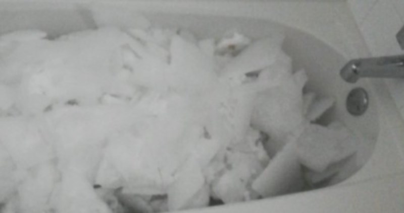 Nestvarne scene iz SAD-a: Milijuni bez struje, ljudi kuhaju snijeg i pale namještaj da prežive