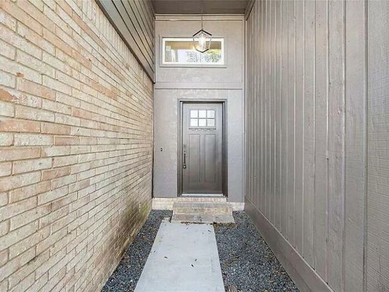 Što duže gledam, sve mi je nelagodnije