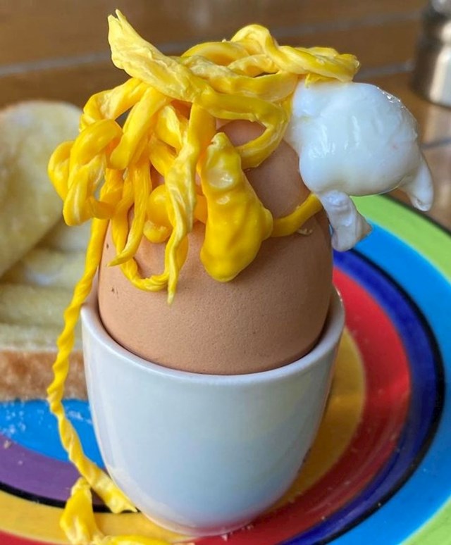 Nešto je čudno s mojim kuhanim jajem