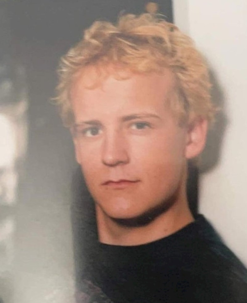 Izgledam kao tridesetogodišnji glumac koji se pokušava provući kao tinjedžer u nekoj sapunici