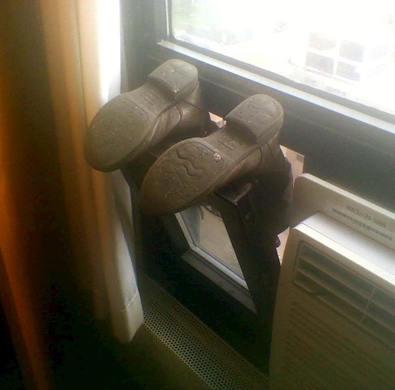 Skoro sam dobila srčani, ali to je samo moj suprug stavio sušiti svoje čizme