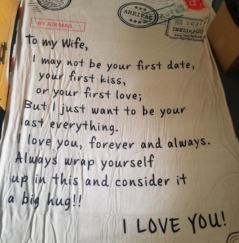 Moj očuh je nedavno umro, prije nekoliko dana mama je dobila ovaj paket od njega.