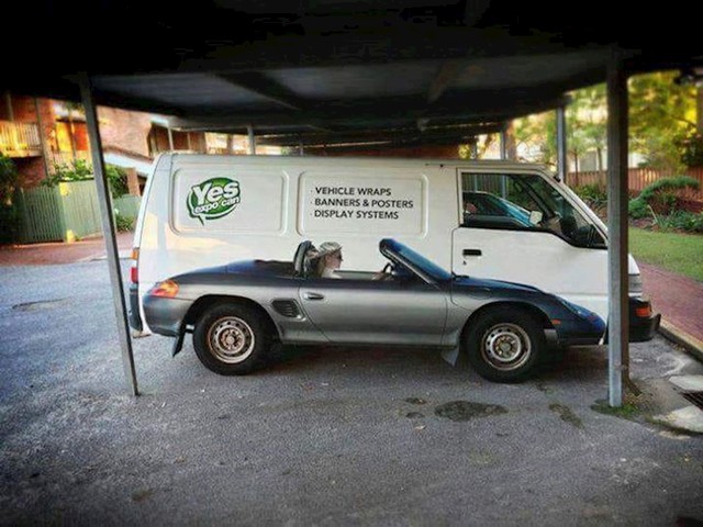 Koji dobar kabriolet!! O, pa to je kombi s nacrtanim kabrioletom! Vrh!