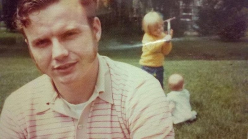 "Pregledavao sam stare albume kad sam pronašao ovaj dragulj."