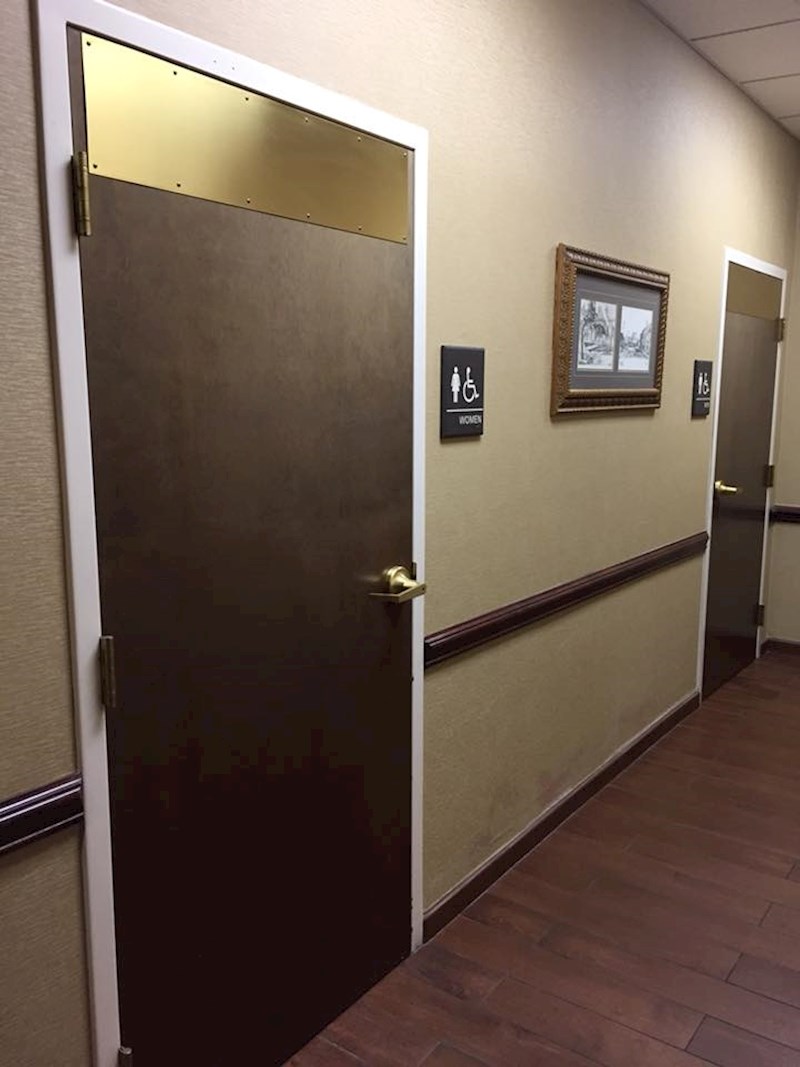 Vrata instalirana, šefe