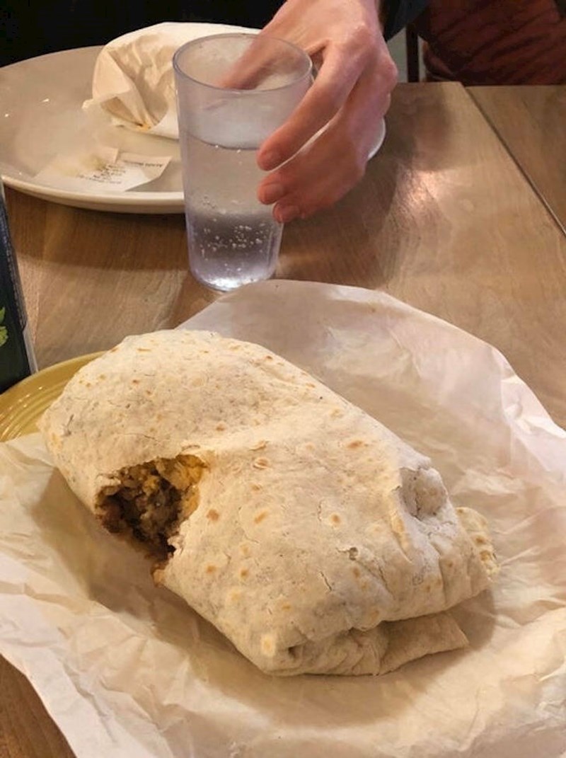 Otišao sam na WC, kad sam se vratio ovo je bio moj burrito