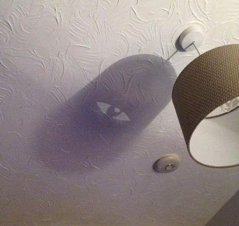 Veliko oko nas gleda