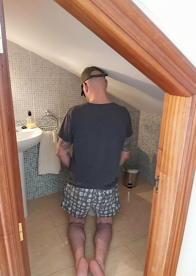 WC u hotelu je oglašen kao "malo manji"