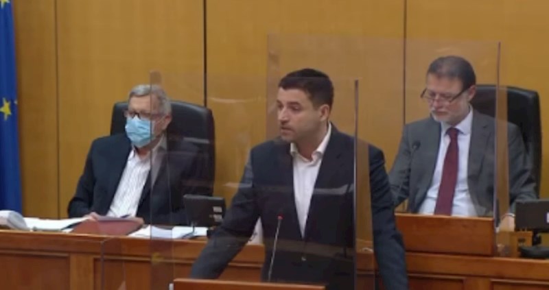 Davoru Bernardiću se opet svi izruguju zbog onog što je obavio na Facebooku, morate to vidjeti