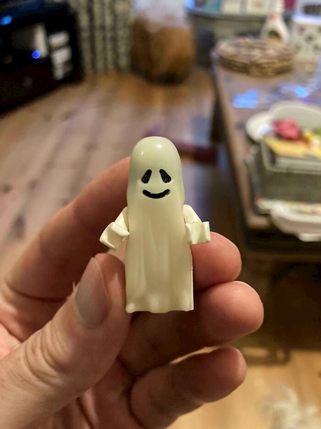 Lego duh iz devedesetih, svijetli u mraku