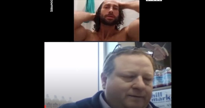 Lik jede, tušira se i vozi dok ima razgovor za posao preko zooma. Ovo morate vidjeti