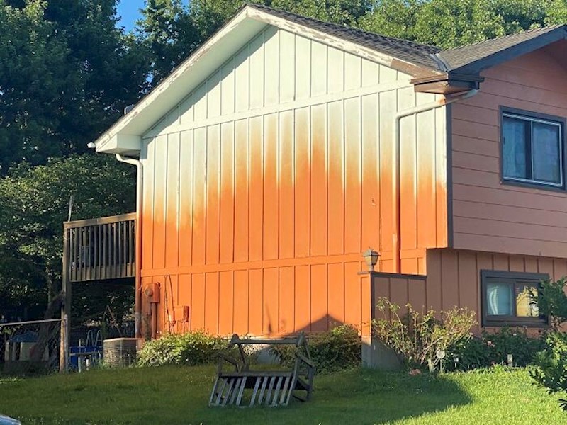 Krenuo je bojati štalu i odustao na pola