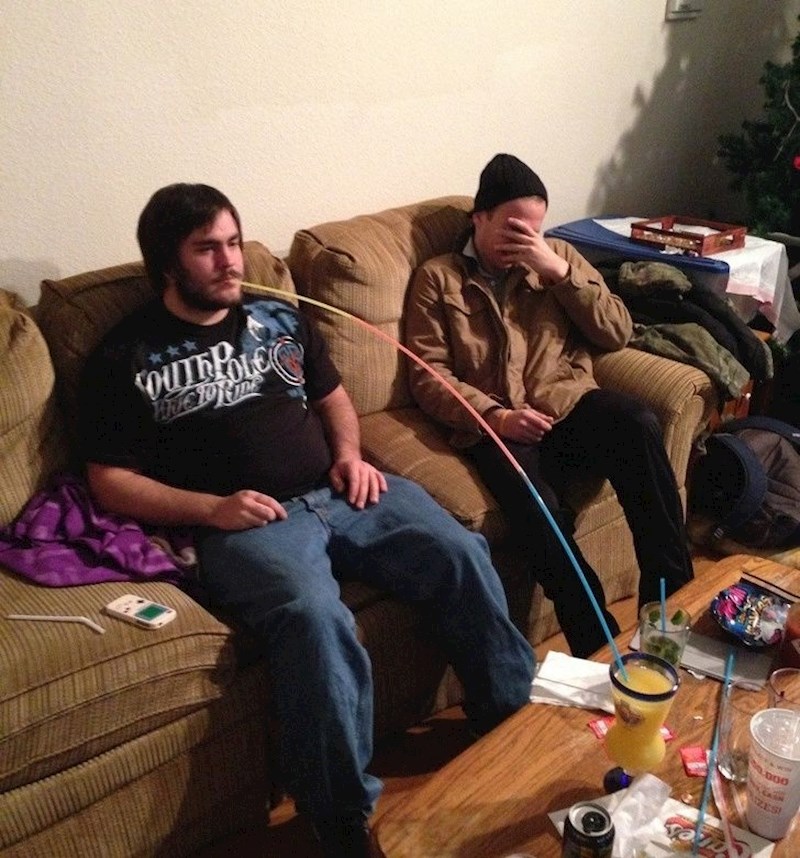 Barem je ovom do njega neugodno kad već njemu nije