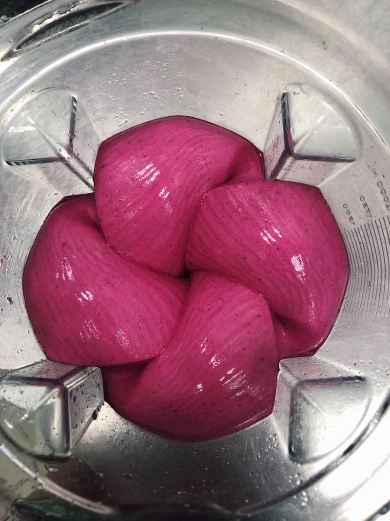 Nančon na koji mi se smoothie izblendao me baš veseli