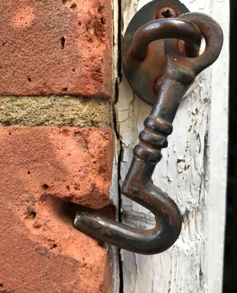 Kad ova brava godinama lupa o ciglu