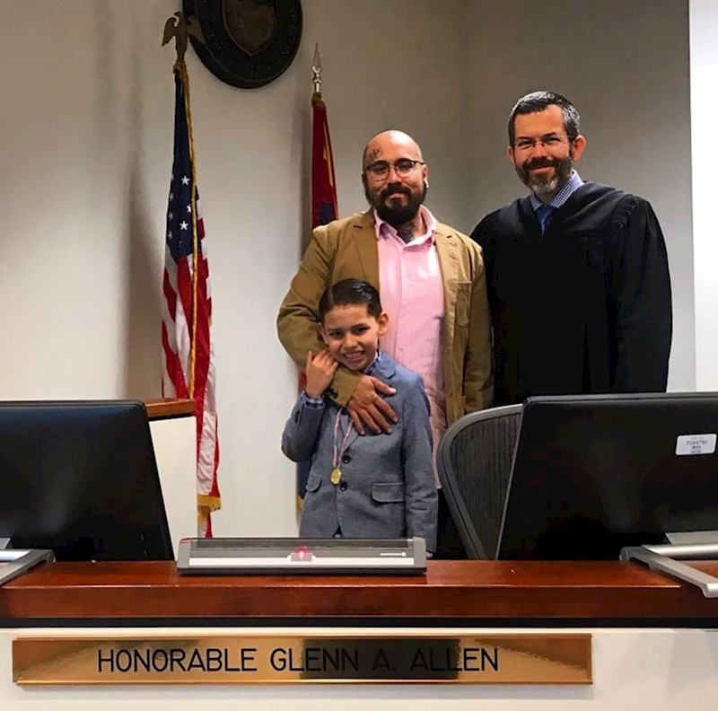 Moj malac je napokon i službeno moj sin