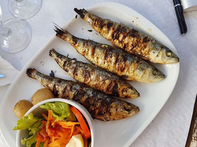 Riba nije ok hrana za ured koji dijeli više ljudi. Miris je preintenzivan