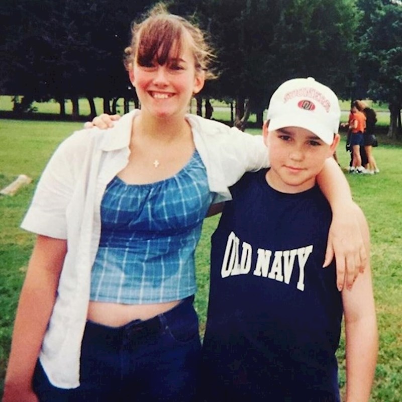 "16 godina kasnije vjenčali smose. Mora da je do ovog topića jer ne vjerujem da je do zubiju."