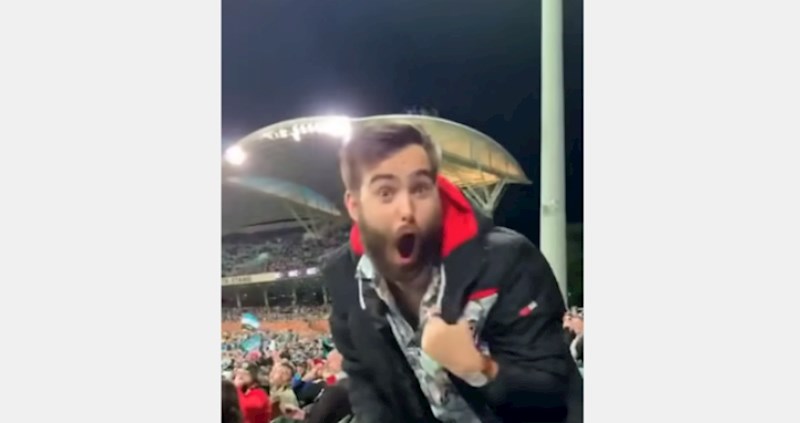 Nećete vjerovati što je jedan tata izveo na utakmici u SAD-u, ljudi na tribinama su gledali u šoku