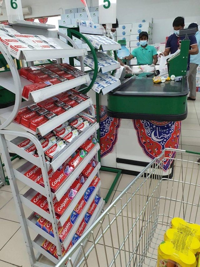 Ova trgovina umjesto slatkiša na blagajni prodaje zubnu pastu