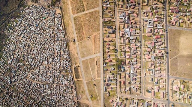 Nejednakost u Tembisi, Južna AfrikaLAs