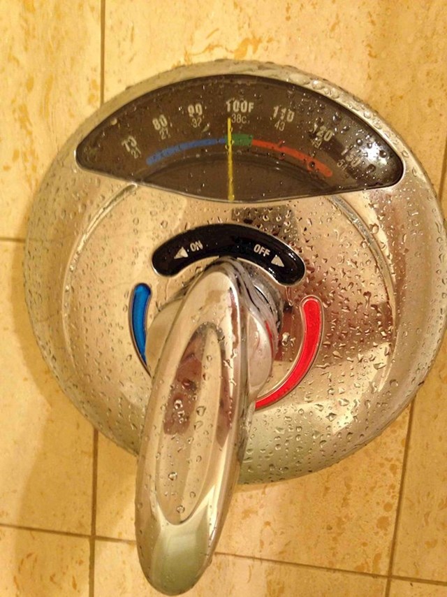Tuš s termometrom za jednostavno podešavanje idealne temperature vode