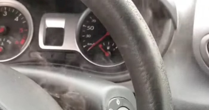 Tip je snimio neobičan kvar u svom autu, komentari su urnebesni