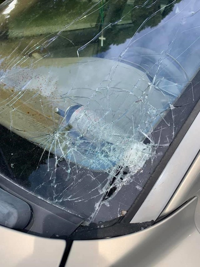 Zaboravio je na sprej i ostavio auto na suncu