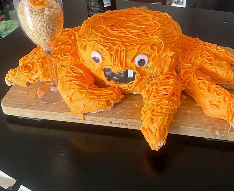 Prvi put je pokušala napraviti tortu